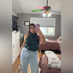 Meet your Posher, Victoria